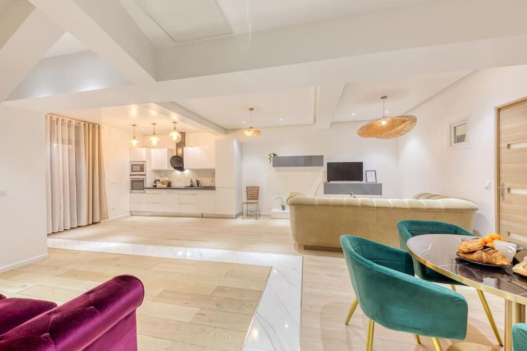 Loft Standing 101 M2 - Proche Tour Eiffel - 3 Min Metro Appartement